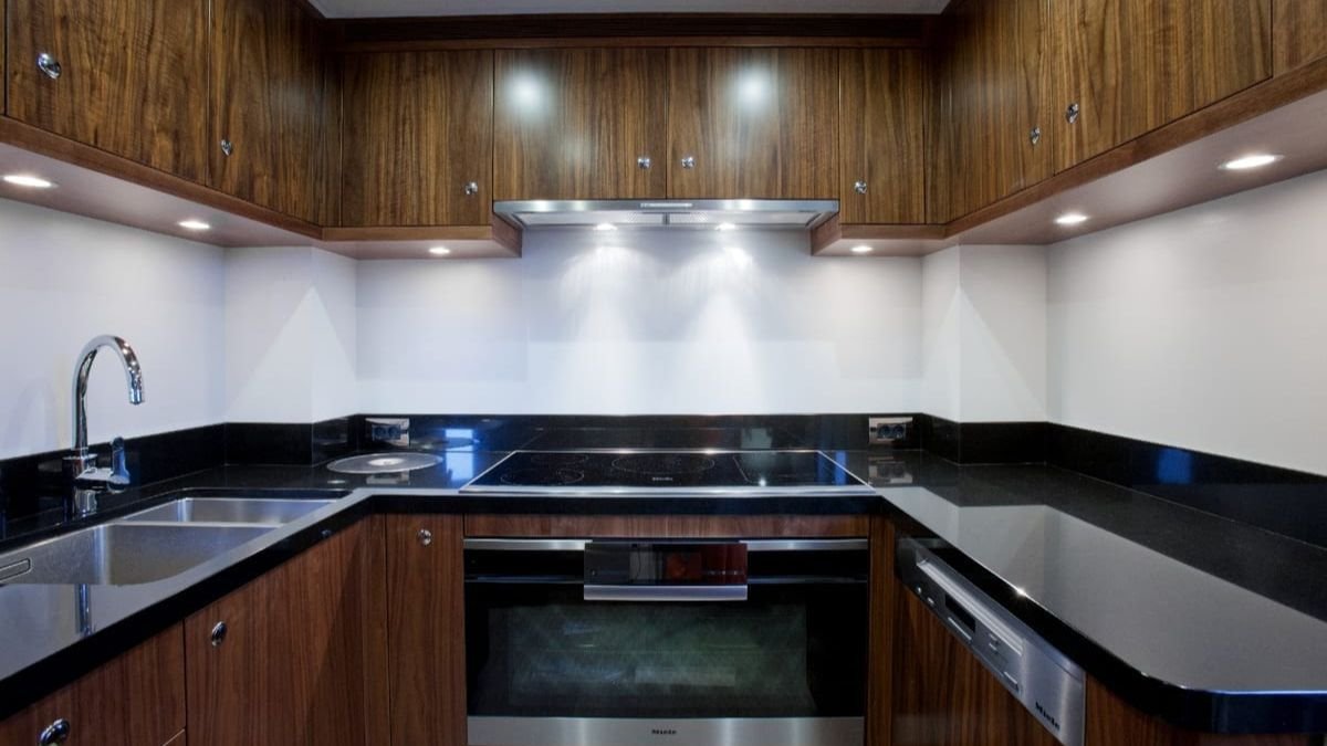 FIREFLY Yacht Charter